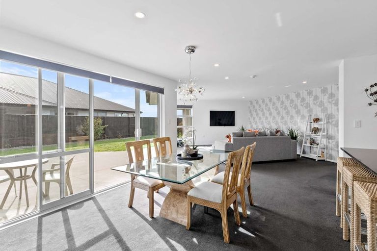 Photo of property in 32 Sutherland Drive, Kaiapoi, 7630