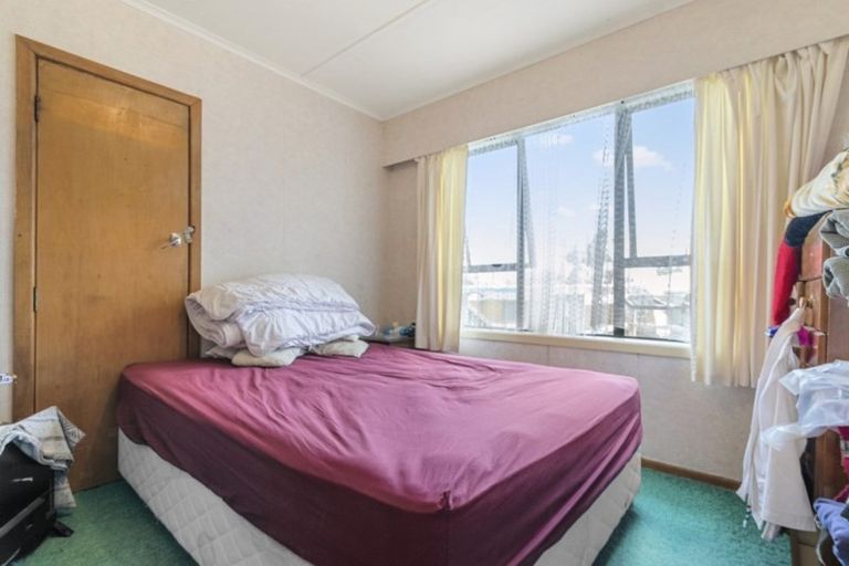 Photo of property in 23 Tironui Station Road East, Papakura, 2112