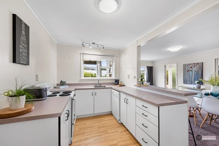 Photo of property in 42 Manuka Street, Stokes Valley, Lower Hutt, 5019