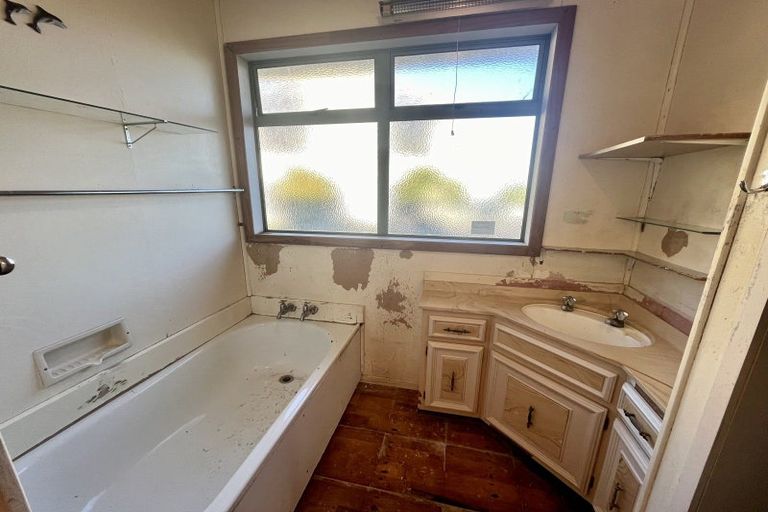 Photo of property in 16 Rewi Street, Te Aroha, 3320