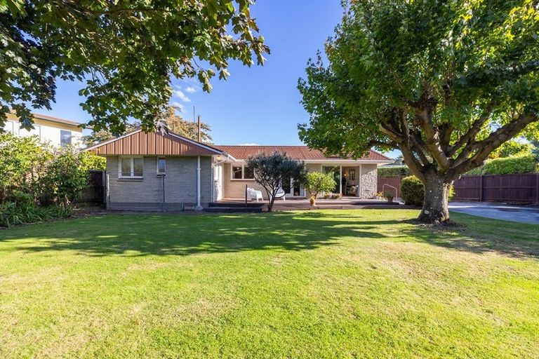 Photo of property in 6 Walden Place, Bryndwr, Christchurch, 8053