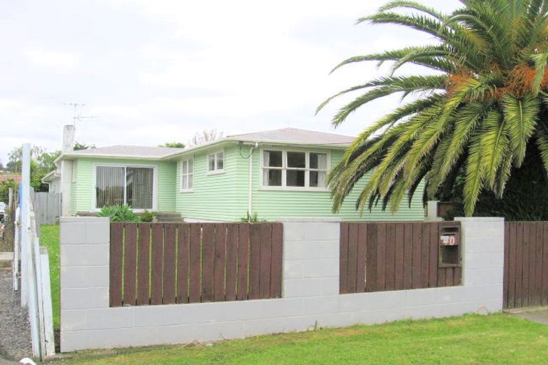 Photo of property in 40 Seymour Road, Sunnyvale, Auckland, 0612