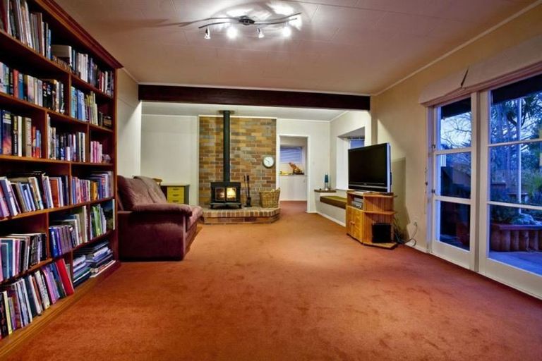 Photo of property in 24 Waitemata Road, Hauraki, Auckland, 0622