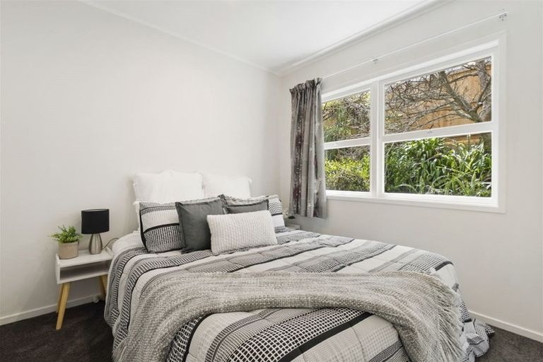 Photo of property in 2/47 Hogans Road, Glenfield, Auckland, 0629