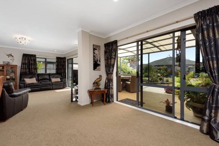 Photo of property in 5 Carlsberg Place, Papamoa Beach, Papamoa, 3118