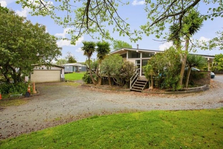 Photo of property in 351 Main Road, Huapai, Kumeu, 0810