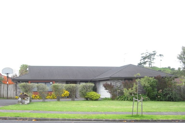 Photo of property in 56 Pigeon Mountain Road, Half Moon Bay, Auckland, 2012