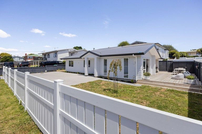 Photo of property in 1/11 Walsh Street, Forest Lake, Hamilton, 3200