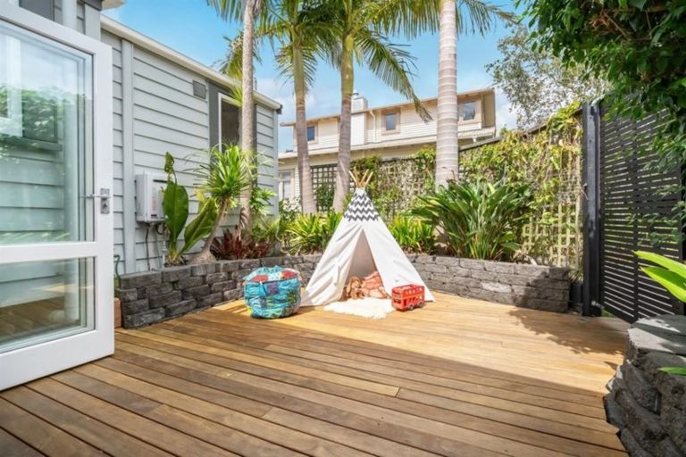 Photo of property in 1/34 Gladstone Road, Northcote, Auckland, 0627