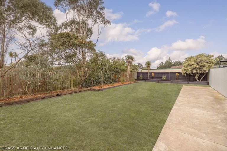Photo of property in 119 Bowhill Road, New Brighton, Christchurch, 8083