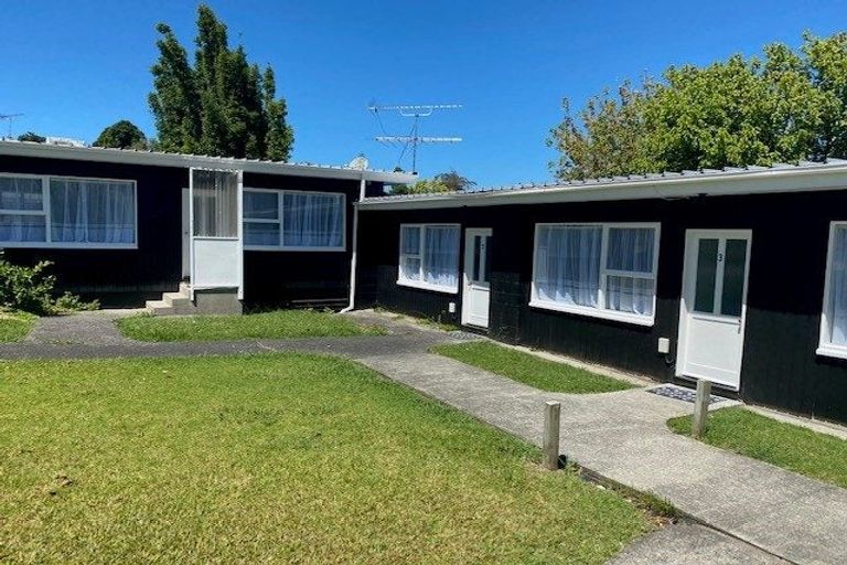 Photo of property in 40 Richards Avenue, Forrest Hill, Auckland, 0620
