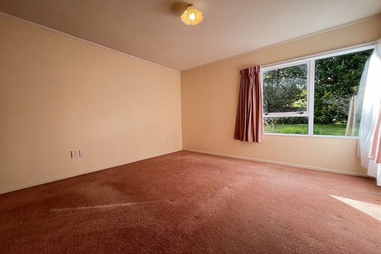 Photo of property in 35b Grays Road, Camborne, Porirua, 5026