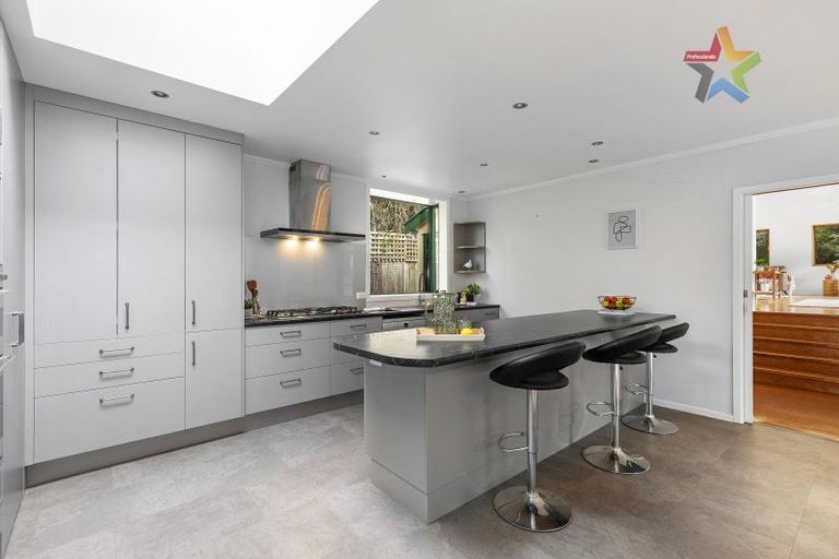 Photo of property in 34 Jocelyn Crescent, Pinehaven, Upper Hutt, 5019