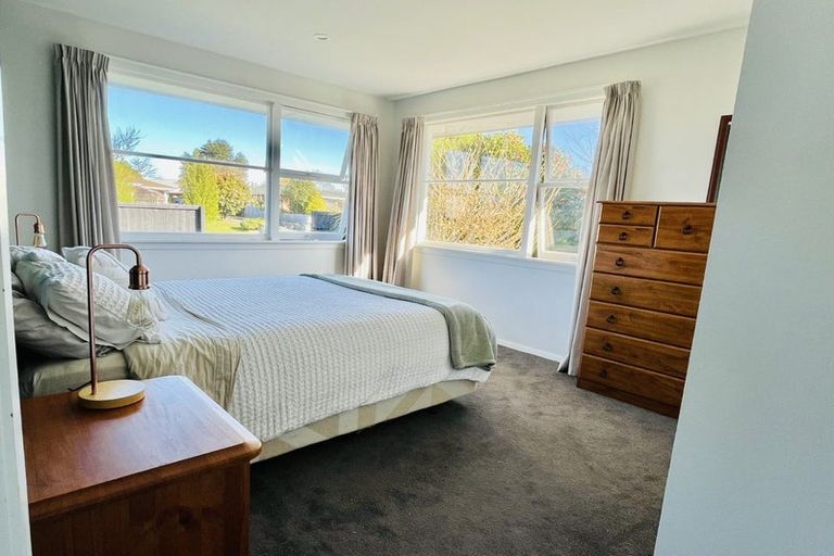 Photo of property in 35 Toorak Avenue, Avonhead, Christchurch, 8042