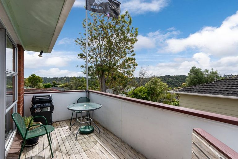 Photo of property in 2/24 Bayview Road, Bayview, Auckland, 0629