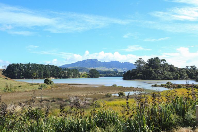 Photo of property in 19 Robertson Street, Raglan, 3225