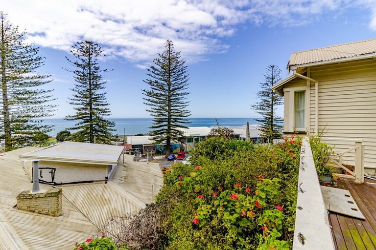 Photo of property in 6 Seaview Terrace, Bluff Hill, Napier, 4110