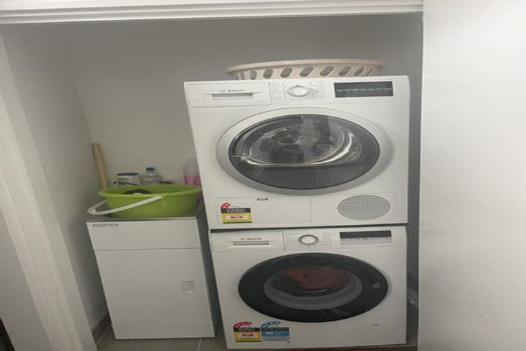 Photo of property in 1a Mamari Street, Rongotai, Wellington, 6022