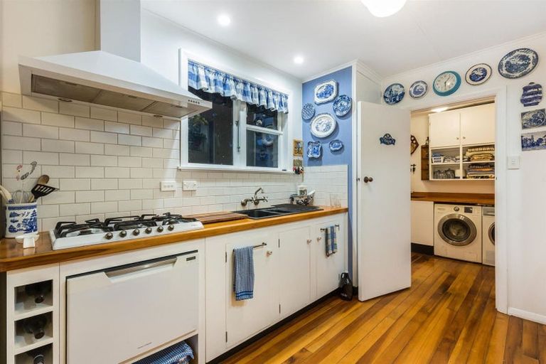 Photo of property in 2 Moult Street, Titahi Bay, Porirua, 5022