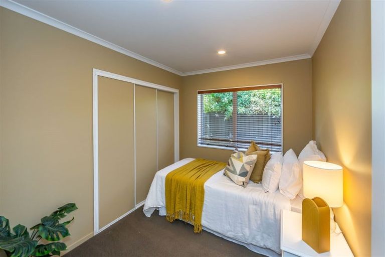 Photo of property in 8 Springside Place, Redwood, Christchurch, 8051