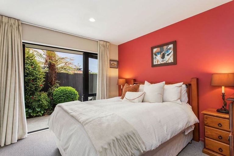 Photo of property in 17a Young Street, Somerfield, Christchurch, 8024