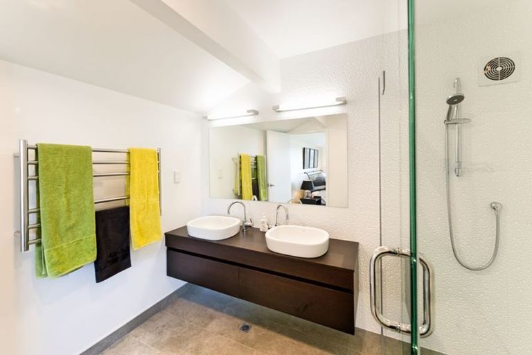 Photo of property in 3 Oneroa Road, Russell, 0202