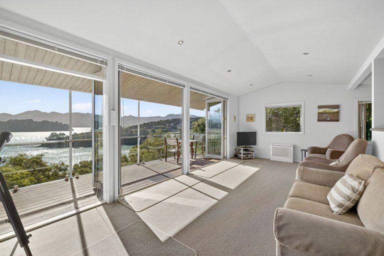 Photo of property in 348 Marine Drive, Charteris Bay, Governors Bay, 8971