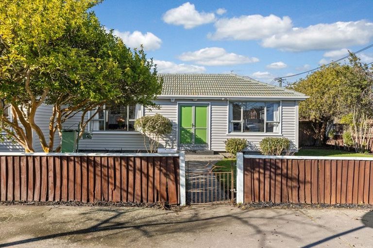 Photo of property in 2 Allard Street, Edgeware, Christchurch, 8013