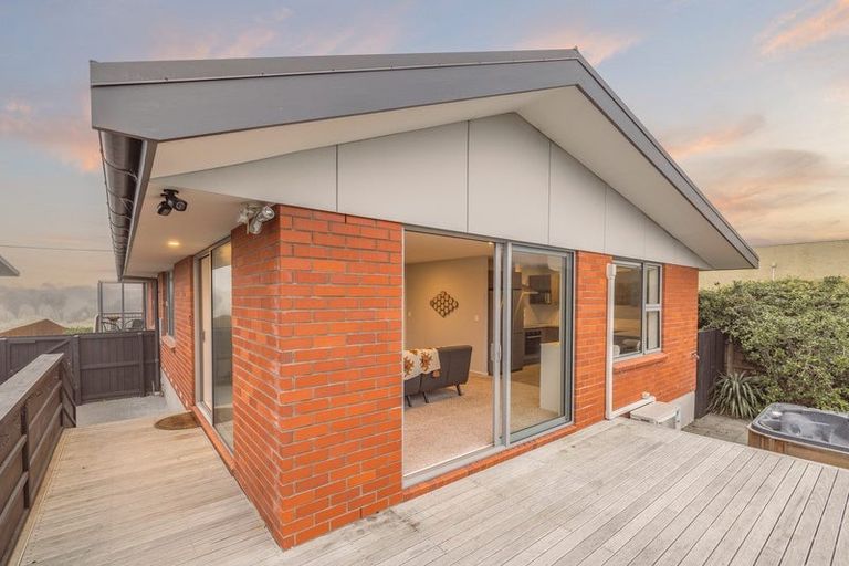 Photo of property in 2/518 Marine Parade, South New Brighton, Christchurch, 8062