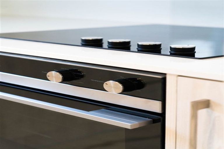 Photo of property in 2/8 Yeovil Road, Te Atatu Peninsula, Auckland, 0610