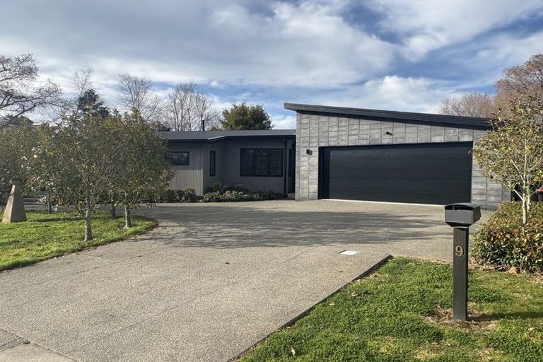 Photo of property in 9 Margaret Avenue, Havelock North, 4130