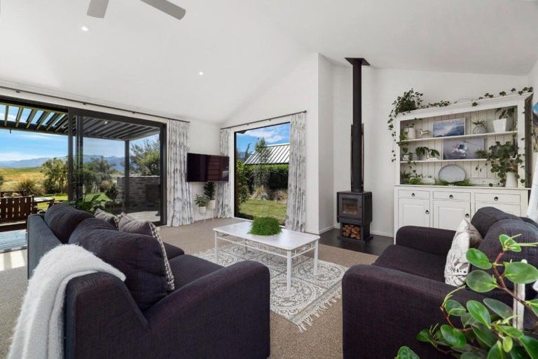 Photo of property in 7 Fife Court, Jacks Point, Queenstown, 9371