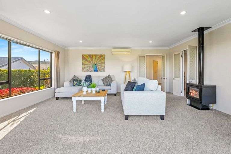 Photo of property in 2/77 Harvey Street, Waipahihi, Taupo, 3330