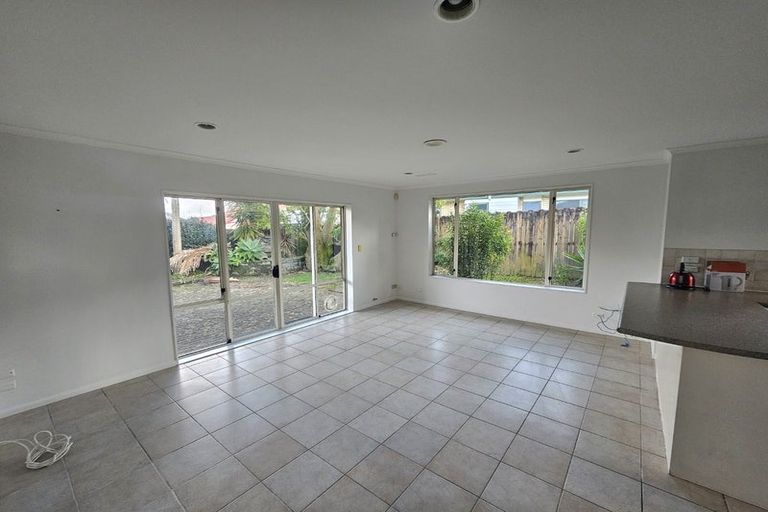 Photo of property in 2 Etwall Court, Dannemora, Auckland, 2016