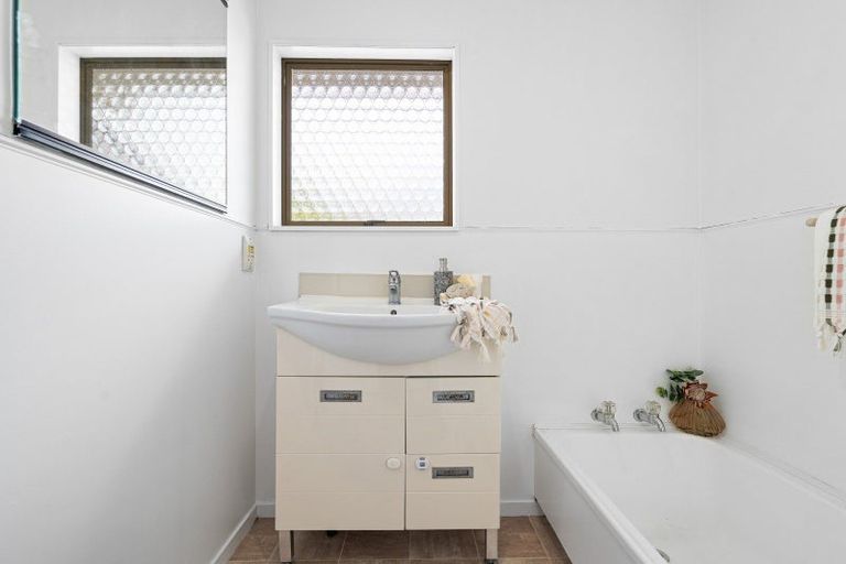 Photo of property in 22a Aubrey Street, Regent, Whangarei, 0112