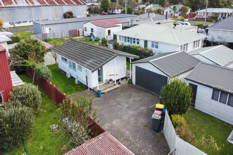 Photo of property in 30 Neil Road, Fairy Springs, Rotorua, 3015