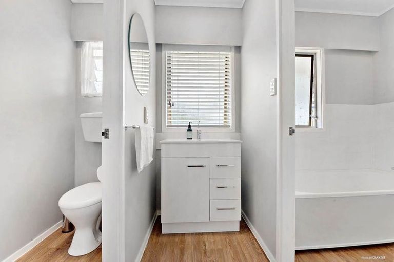 Photo of property in 127 Eban Avenue, Hillcrest, Auckland, 0627