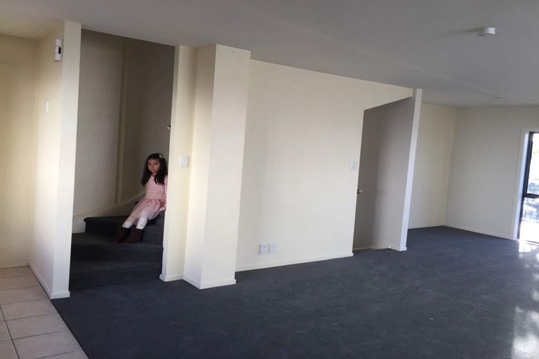 Photo of property in Krisley Court, 7/6 Ambrico Place, New Lynn, Auckland, 0600