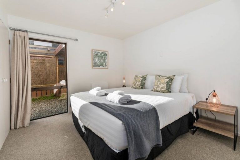 Photo of property in 25d Williams Street, Sunshine Bay, Queenstown, 9300