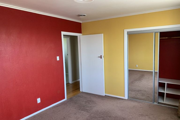 Photo of property in 1/28 Lyttelton Avenue, Forrest Hill, Auckland, 0620