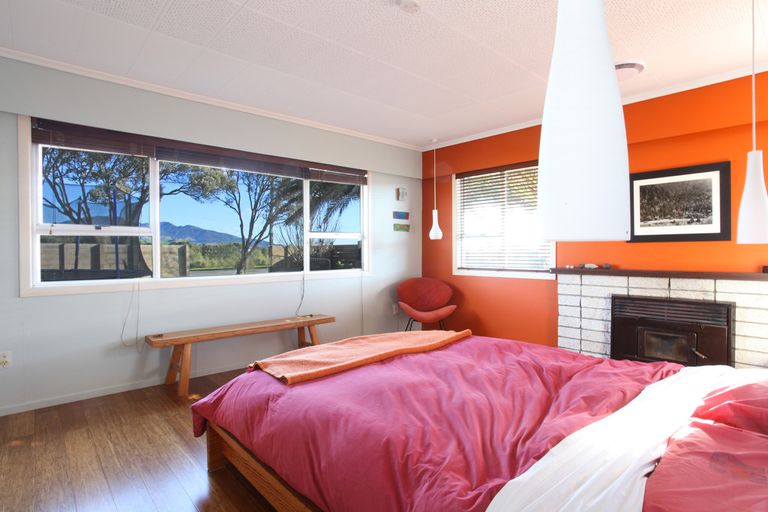 Photo of property in 3 Lorenzen Bay Road, Raglan, 3225