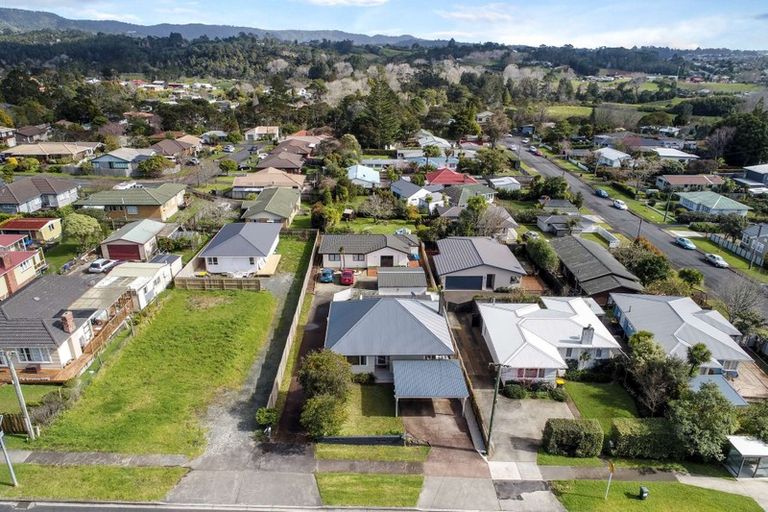 Photo of property in 324 Glengarry Road, Glen Eden, Auckland, 0602