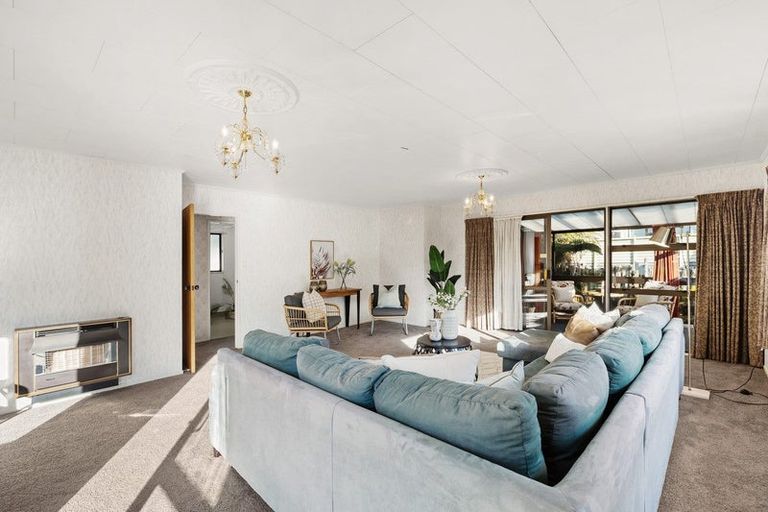 Photo of property in 18a Pahiatua Street, Hokowhitu, Palmerston North, 4410