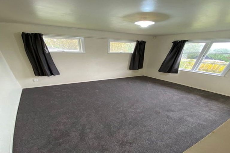 Photo of property in 71 Glendale Road, Glen Eden, Auckland, 0602