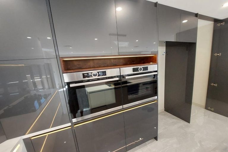 Photo of property in 6 Arataki Way, Glen Eden, Auckland, 0602