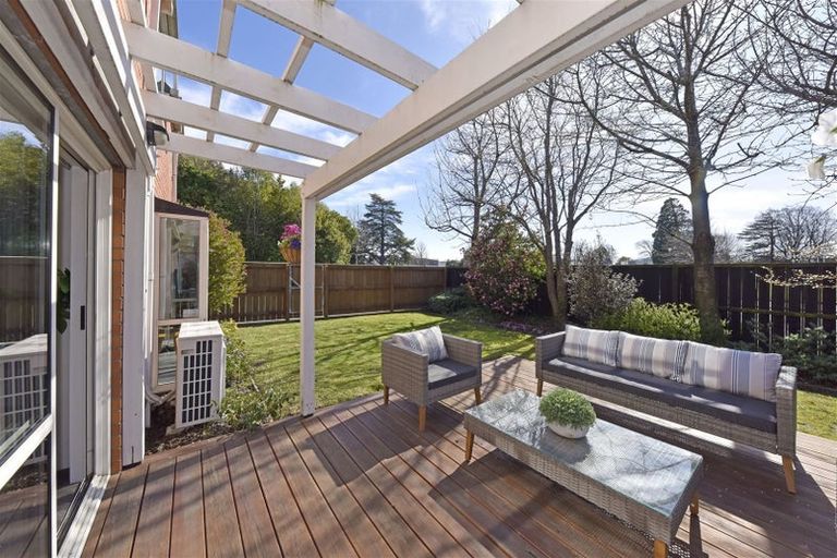 Photo of property in 1/3 Creyke Road, Ilam, Christchurch, 8041