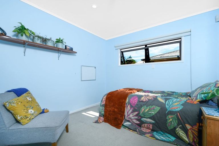 Photo of property in 633 Swanson Road, Swanson, Auckland, 0612