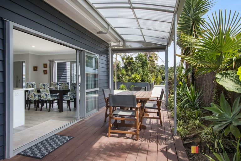 Photo of property in 11a Hillview Road, Waihi Beach, 3611