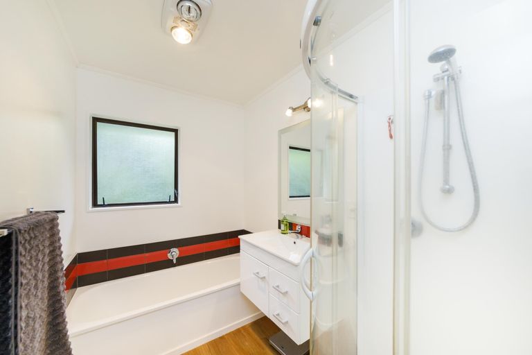 Photo of property in 12 Nottingham Avenue, Awapuni, Palmerston North, 4412