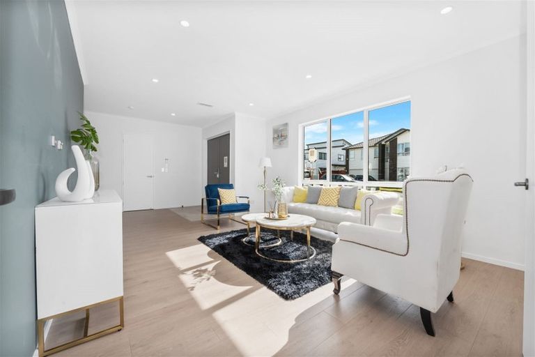 Photo of property in 13 Drumconnell Drive, Flat Bush, Auckland, 2019